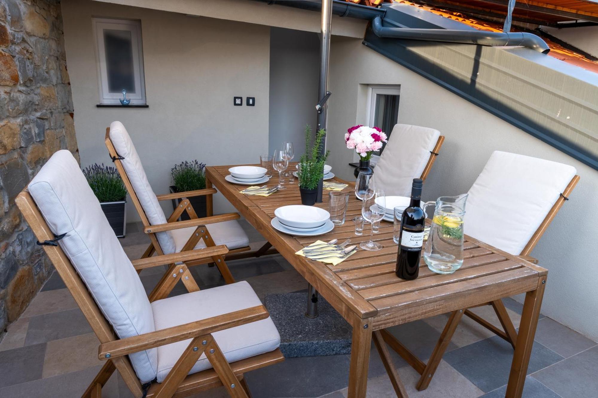Via Paradiso Apartments Πιράν Εξωτερικό φωτογραφία
