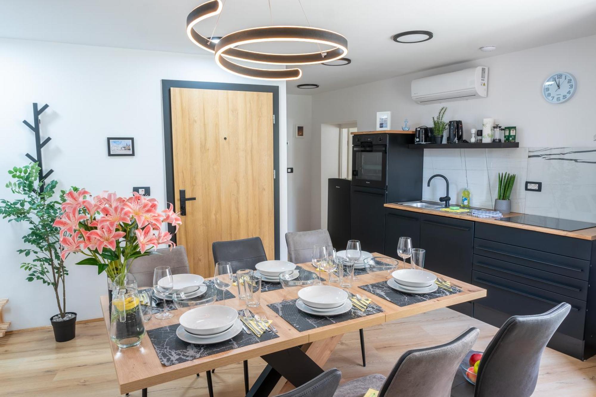 Via Paradiso Apartments Πιράν Εξωτερικό φωτογραφία